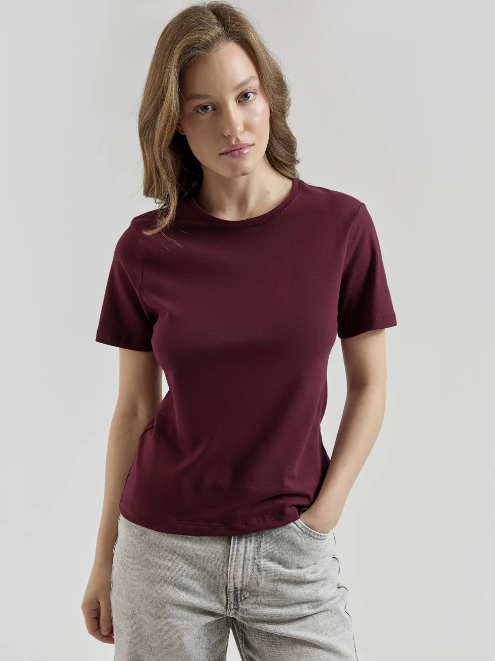 Футболка женская приталенная slim fit